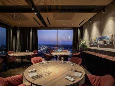 The Roof Restaurant, Bar & Lounge