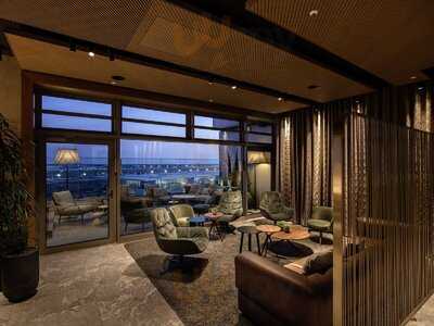 The Roof Restaurant, Bar & Lounge