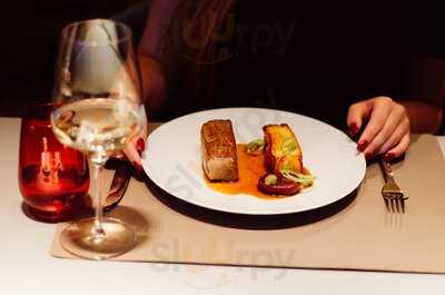 The Roof Restaurant, Bar & Lounge