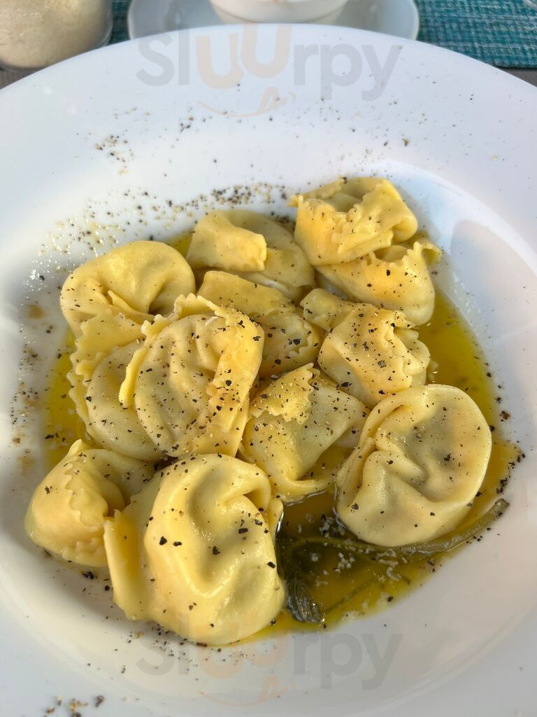 A Tavola