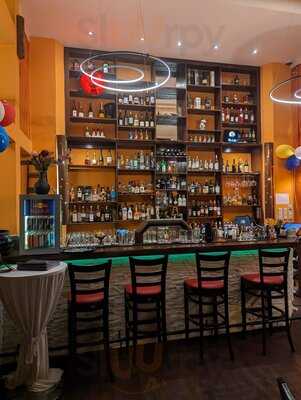 Sunset Restaurant & Bar