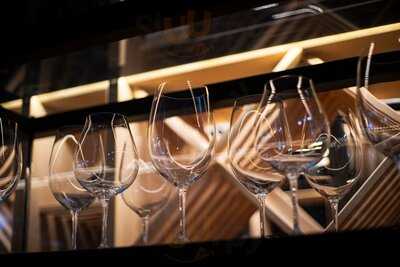 The Court - Bar & Grill