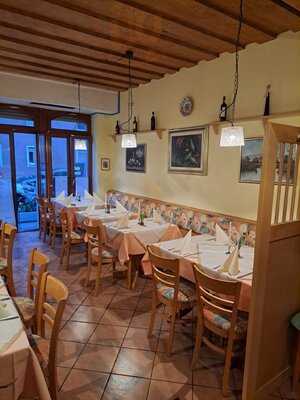 Trattoria La Piccola