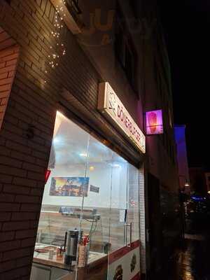 Dönerburger Seidmacherinnengäßchen