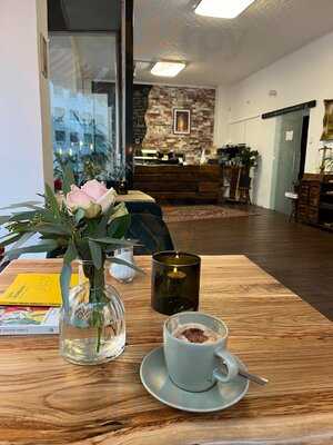 Sum's Coffee & Bagel