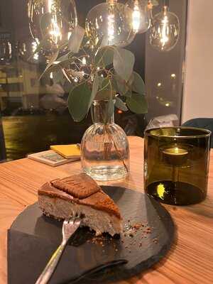 Sum's Coffee & Bagel