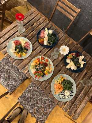 Monkey & Cock Café Friedrichshain