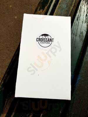 Croissant Couture
