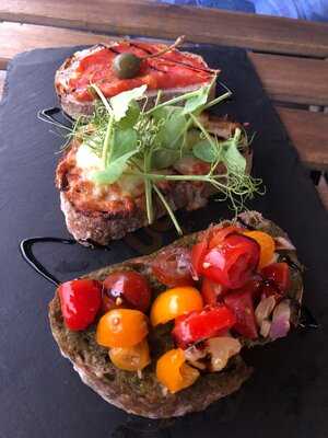 Plan B - Vin & Tapas