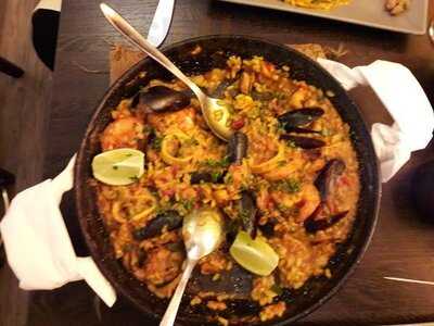 Tapas & Paella
