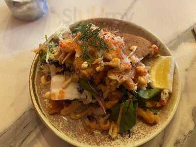 Cross Café & Restaurant