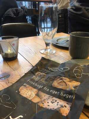 Hermans Cafe & Bageri