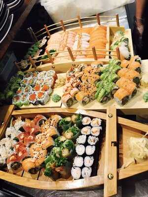 Akiba Sushi & Wok