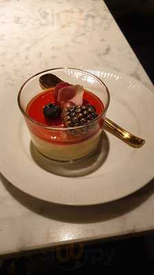 Backstage Bar & Restaurant