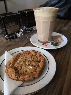 Fredo's Coffee Right