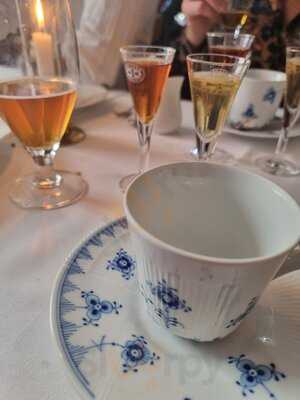 Cafe Gl. Torv - Huset Med Det Grønne Træ