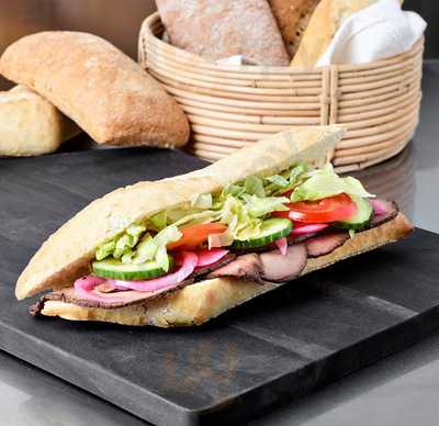 Dee Dee's Sandwiches