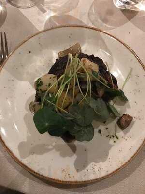 Salt Bar & Restaurant