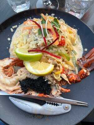 Heering Restaurant And Bistro