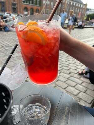 Heering Restaurant And Bistro