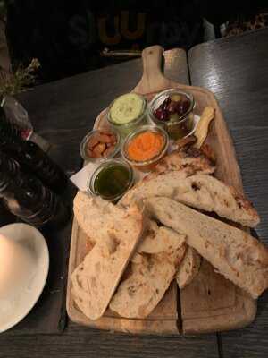 Apropos - Cafe & Restaurant