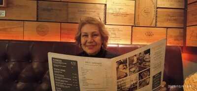 Apropos - Cafe & Restaurant