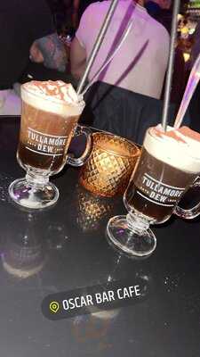 Oscar Bar Café