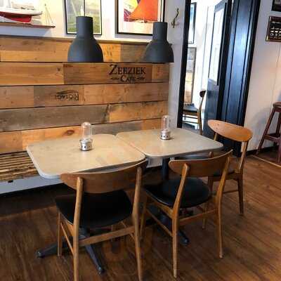 Zeeziek Cafe