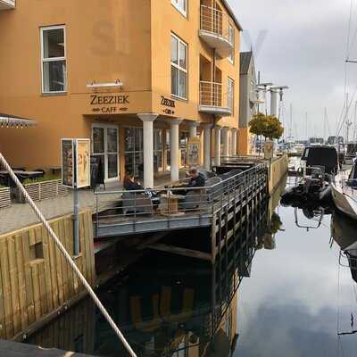Zeeziek Cafe