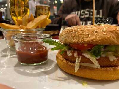 Astor Deep Pan Pizza