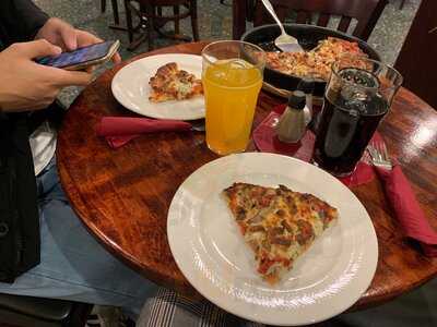 Astor Deep Pan Pizza