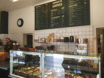 Vandkunsten Sandwich Og Salat