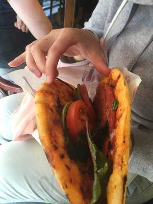 Vandkunsten Sandwich Og Salat