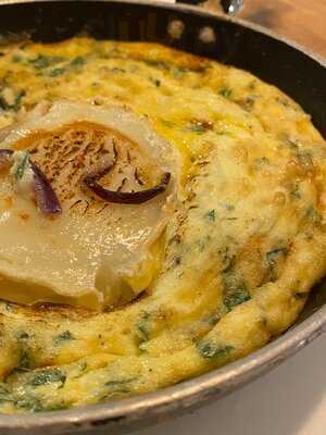 Taste Bistro & Patisserie