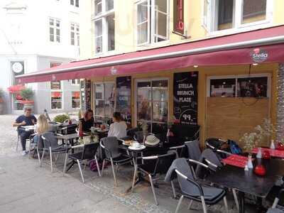 Cafe Stella