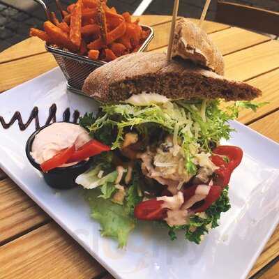 Victorious Sportsbar & Café