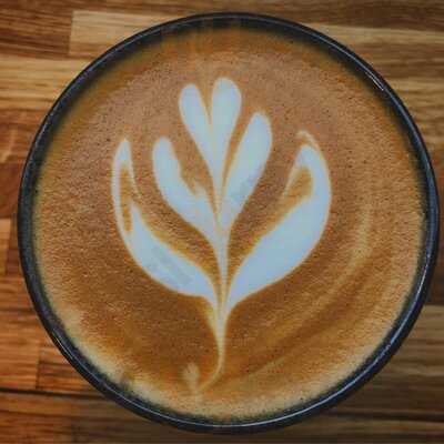 Elliot - Coffee & Craft Beer