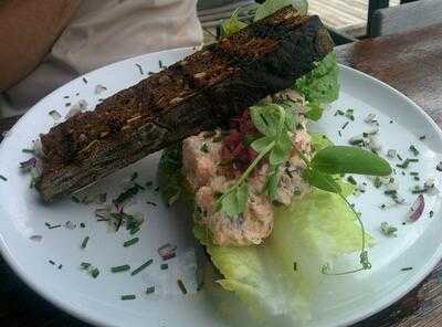 Kontikibar Og Færgen Ellen