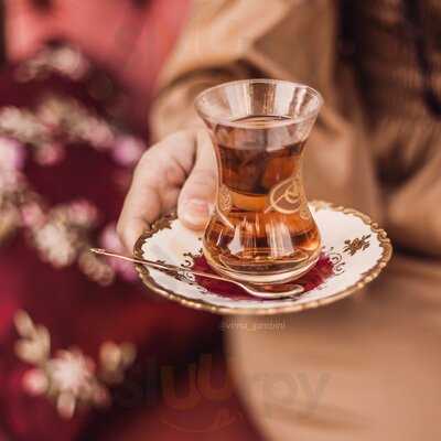 So Last Year 2nd Hand & Coffee