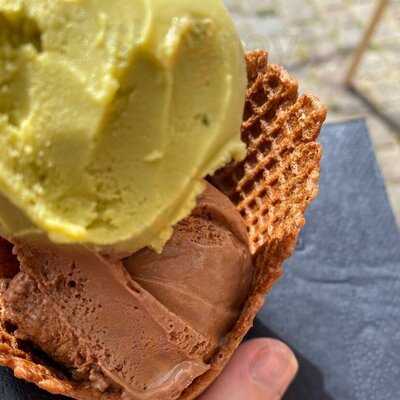 Alice Ice Cream And Coffee