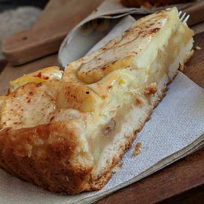 The Handsome - Sandwich & Coffee