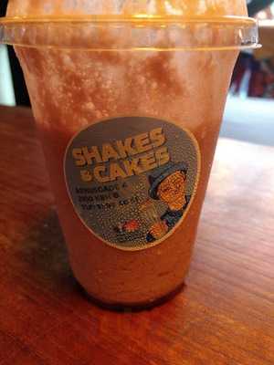 Shakes And Cakes