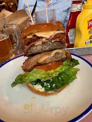 Cock's & Cows Kødbyen