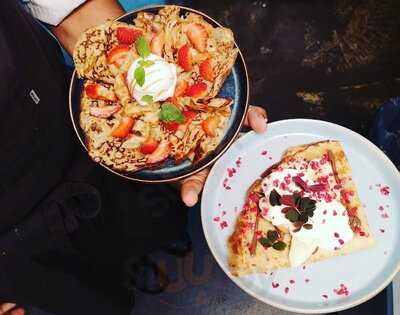 Bista Breakfast And Crepes