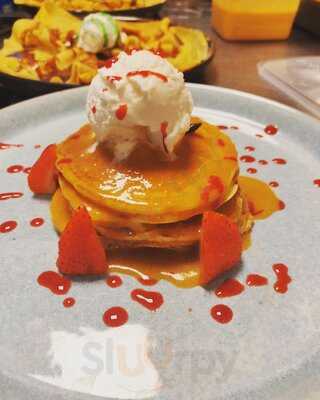 Bista Breakfast And Crepes