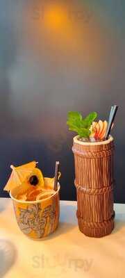 Yi•east Autentisk Kinesisk Køkken & Bar