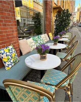 Cafe Feel Good And Eatery