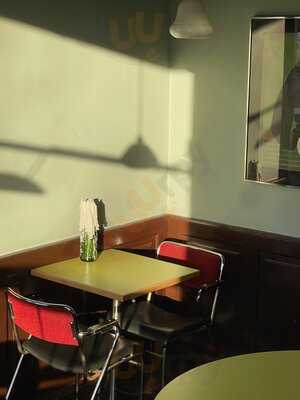 Rbabarrab Kihoskh Bar