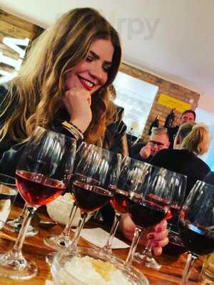 Salute | Wine & Food