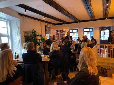 Gpwineshop & Wine Bar By Groth & Persson